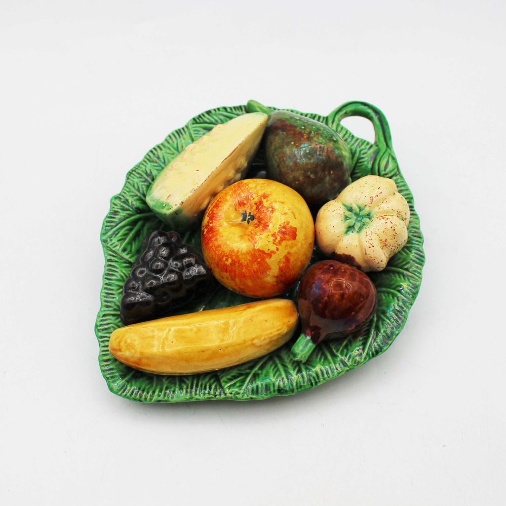 Parra com Frutos em Faiança das Caldas